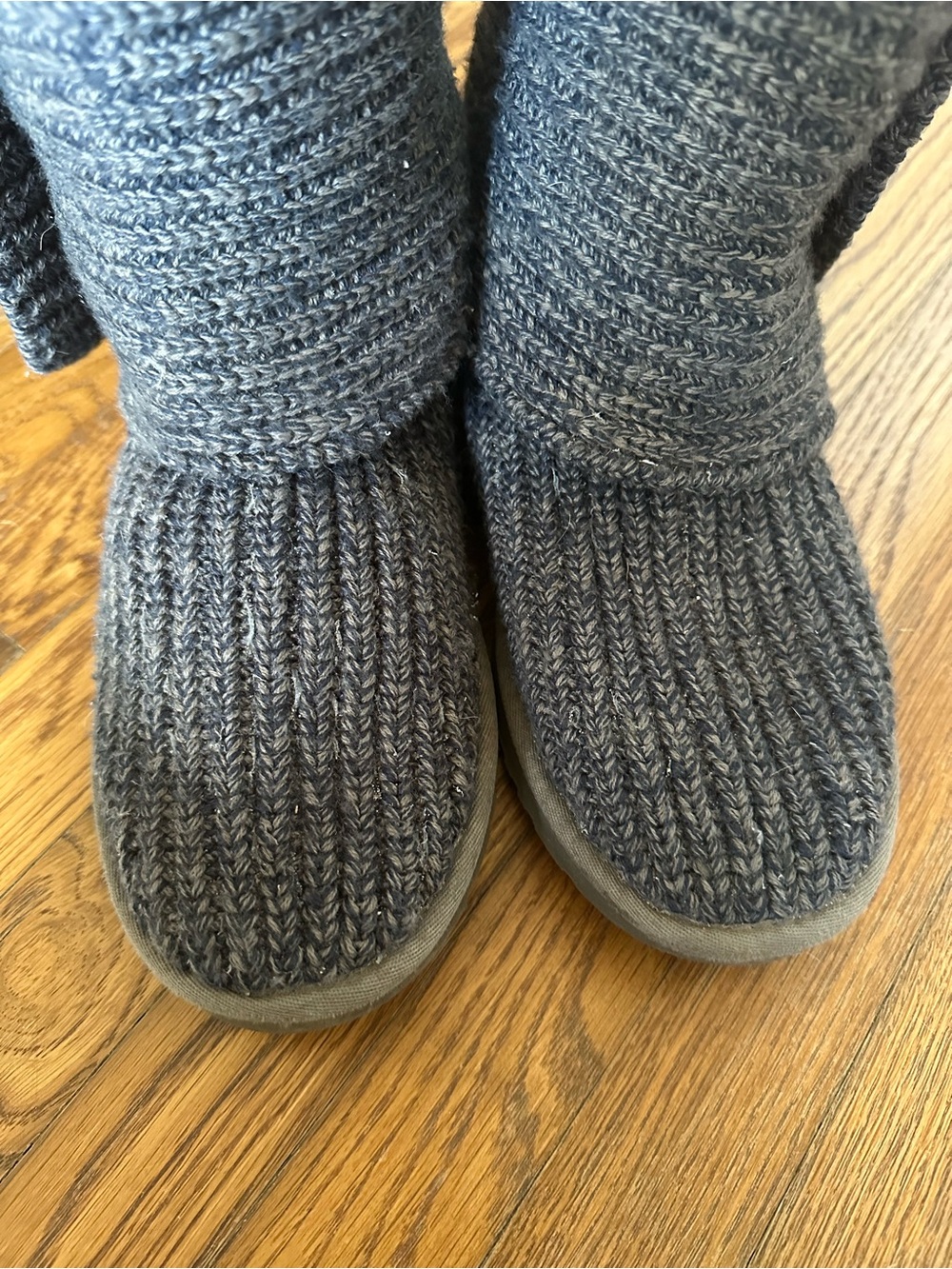 UGG Classic Cardy Charcoal Gray Boots - Women’s 7 (US) - Picture 11 of 15